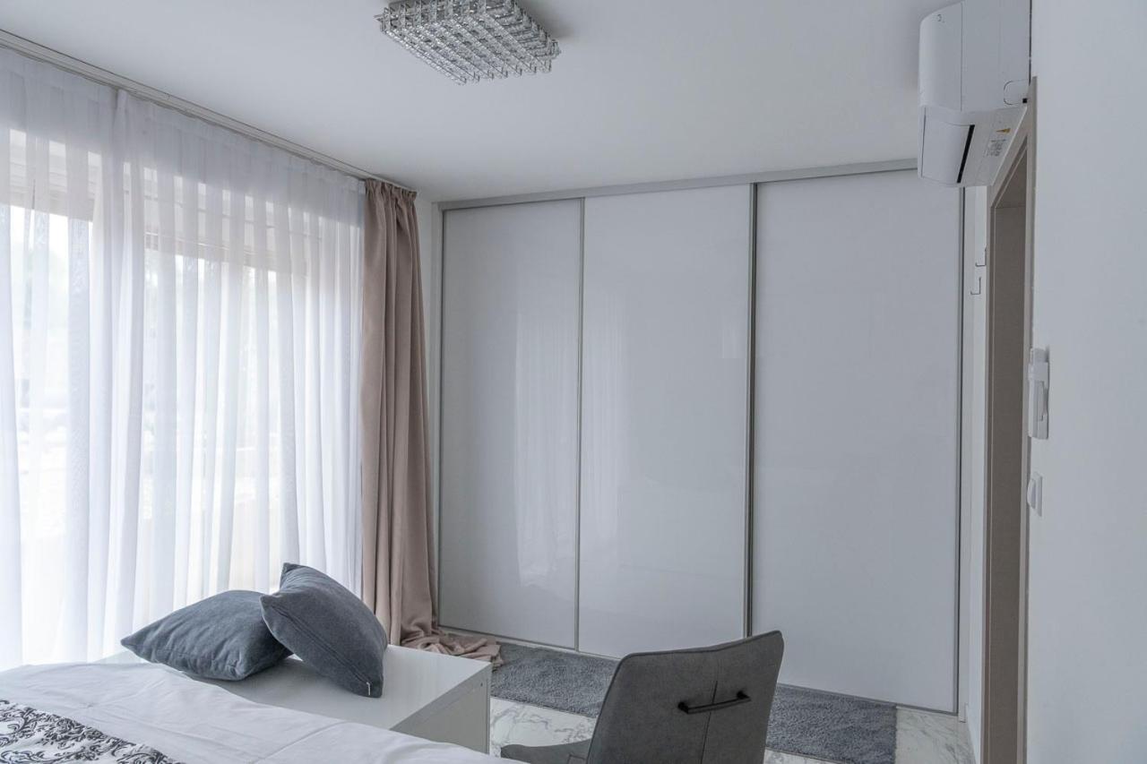 Apartments Petra Krk Veglia Exterior foto